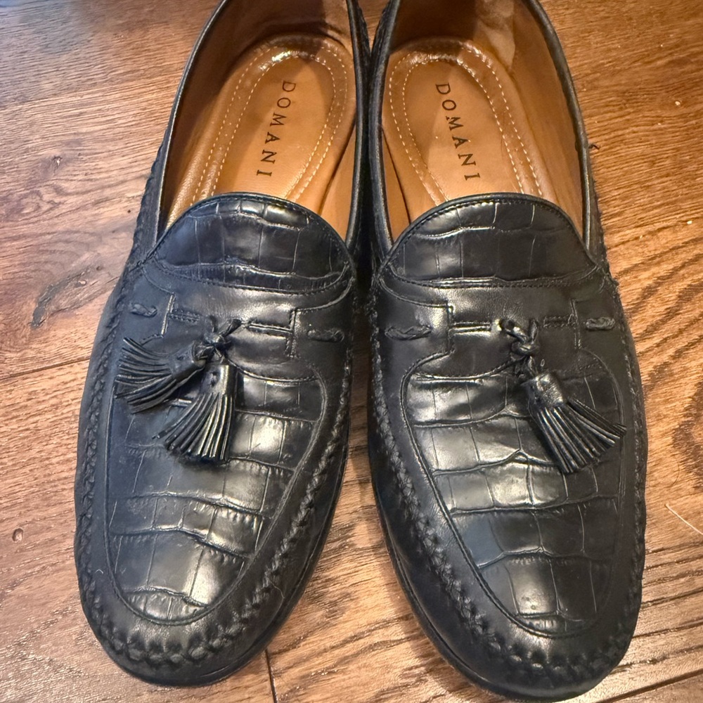 Domani Black Croc-Embossed Tassel Loafers